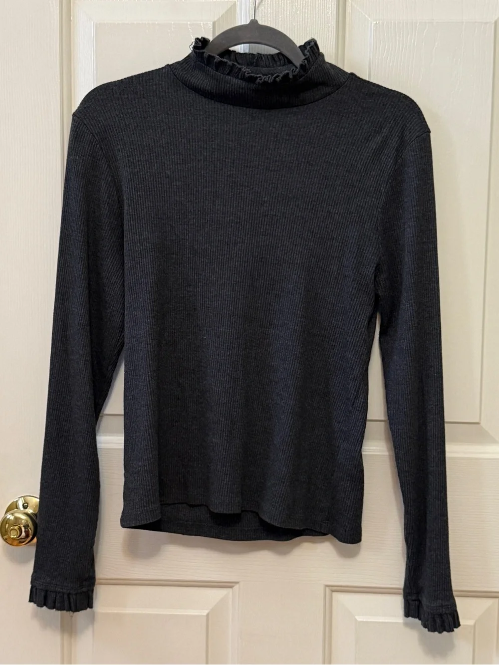 Dark gray J. Crew vintage rib ruffle mockneck shirt. Large. EUC.